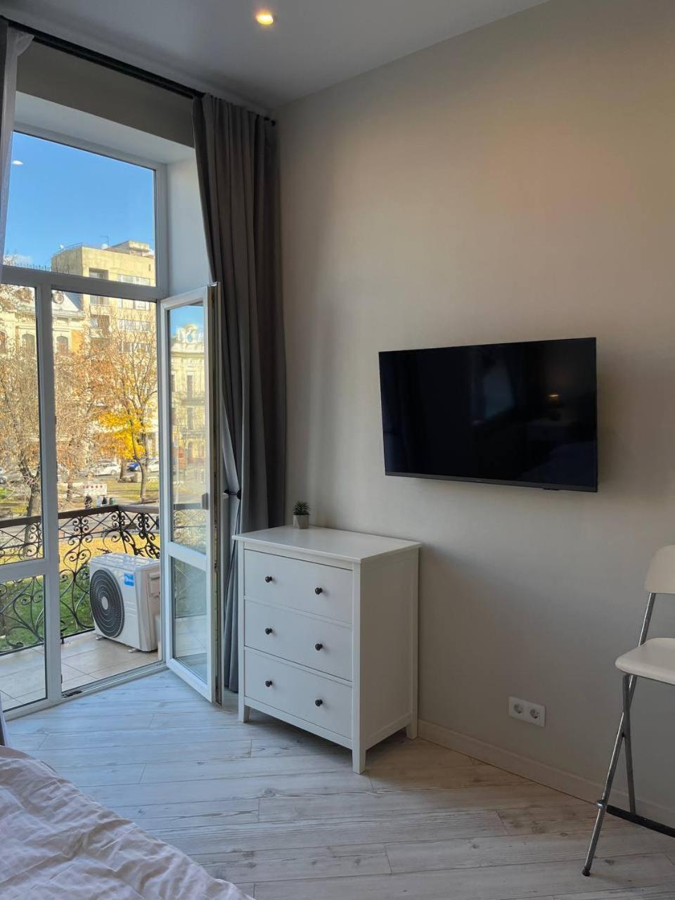 Lucky Apartmens In Centre Lviv リヴィウ エクステリア 写真